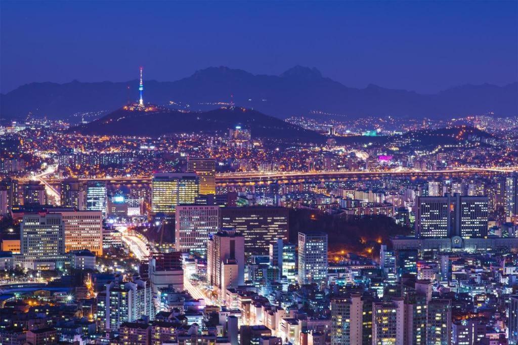 เอเฟิสต์ โฮเทล มย็องดง Hotel โซล ภายนอก รูปภาพ